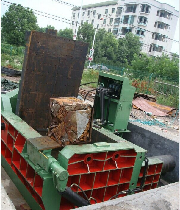 Horizontal Metal Scrap Hydraulic Briquetting Machine Baler press 200T