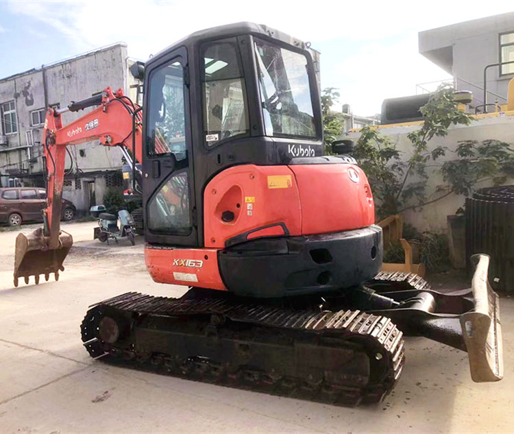 Kubota KX163 Excavator in Good Condition and Health with Original Design from Japan's