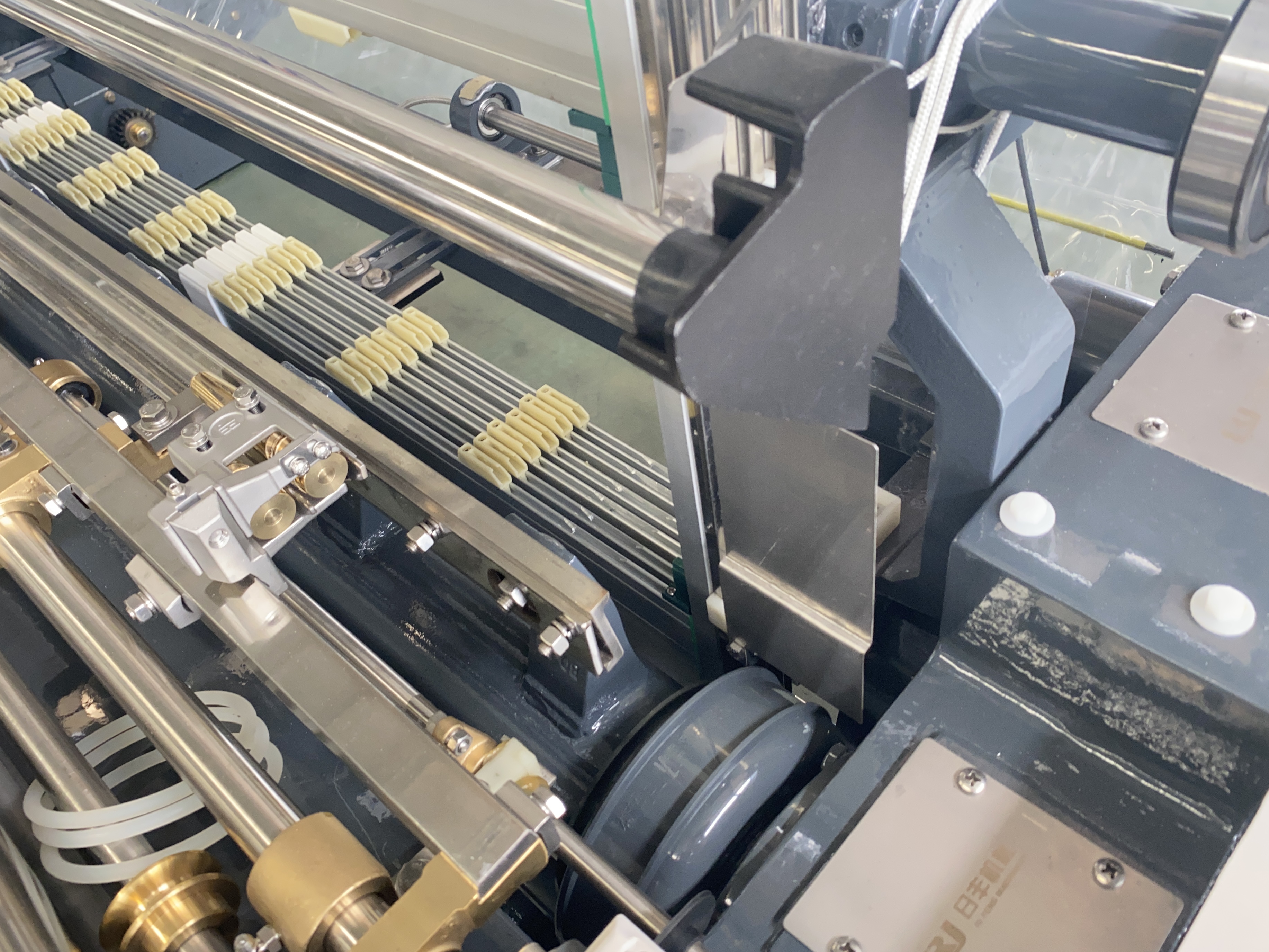 Weaving Machine New Condition 822 Model Polyester Fabric Automatic Weaving Loom Water Jet Loom