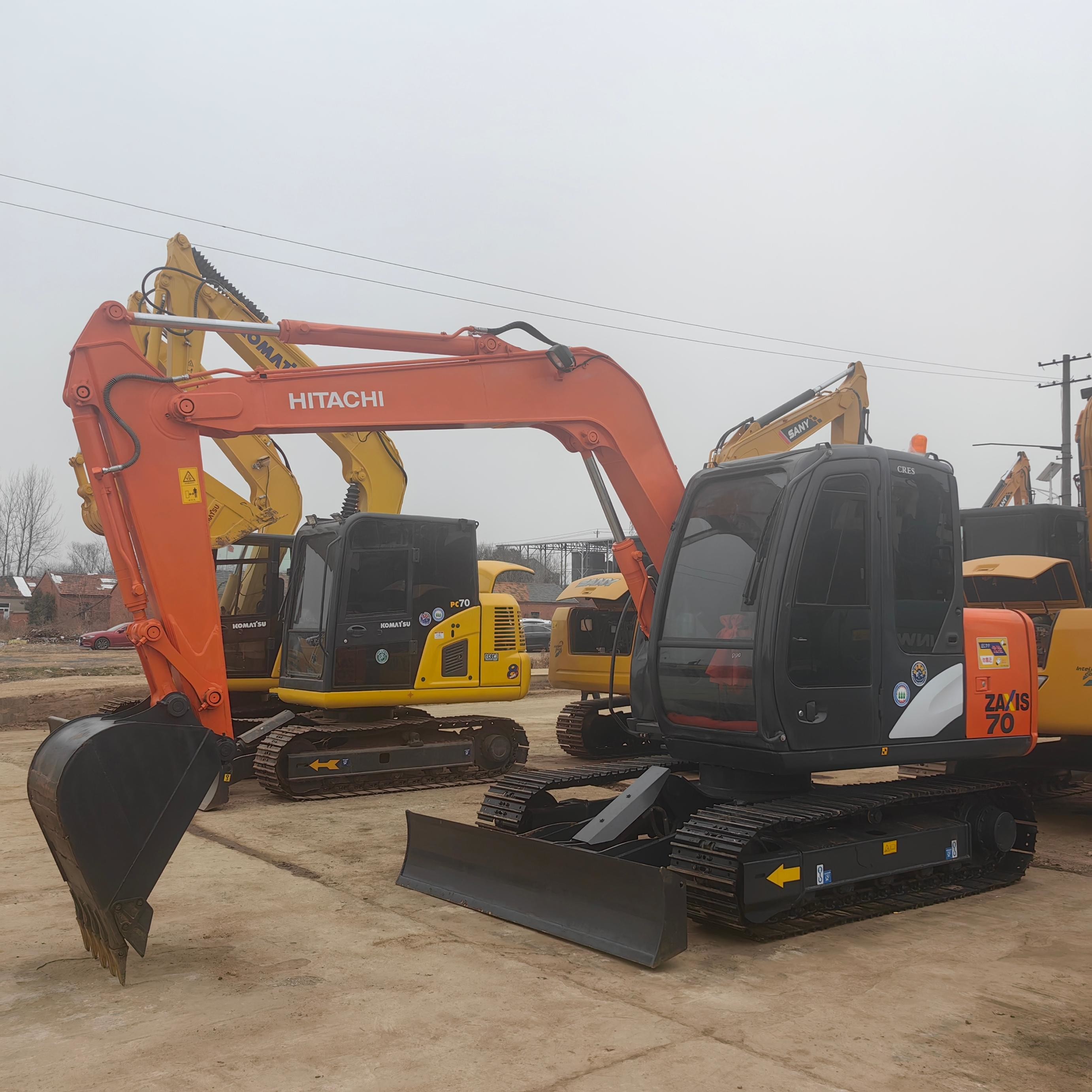 Japan Brand Used Hitachi Zx 70 Excavator 7 Ton Secondhand Crawler Digger For Home Using、