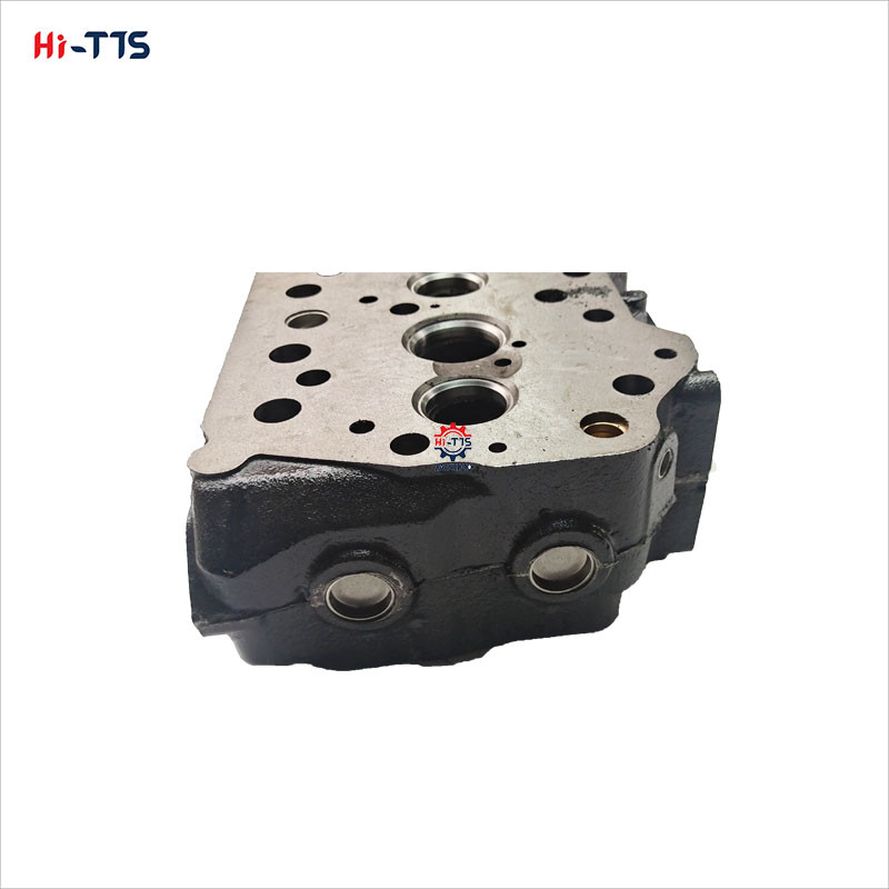 4D32 4D33 Cylinder head 22100-45101 22100-45100 ME997800 For Mitsu-bishi Excavators engine parts