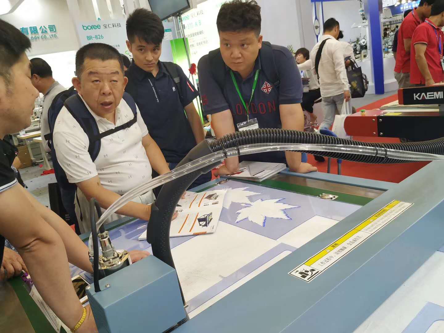 125-200cm Dual Head HP45 Paper Pattern CAD Inkjet Cutter Plotter For Kraft Paper Rolls