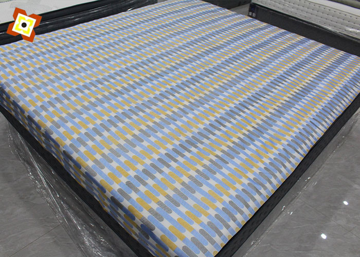 Off White Yellow Bedding Mattress Quilting Fabric Warp Knitted Dustmite Proof