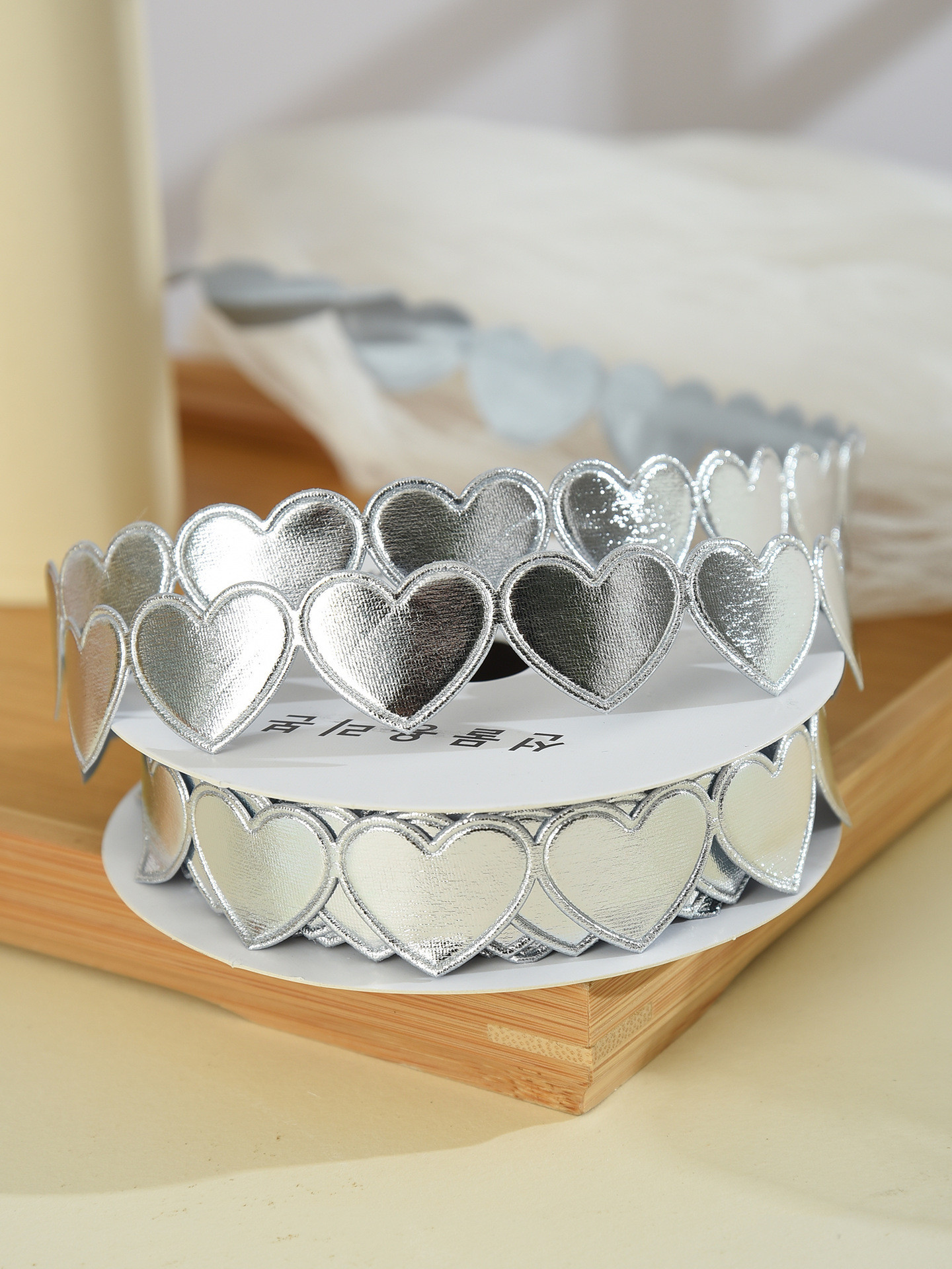 1.5cm*9m 2.5cm*9m Heart Shape Valentine's Day Polyester Gift Ribbon For Luxury Gift Packaging