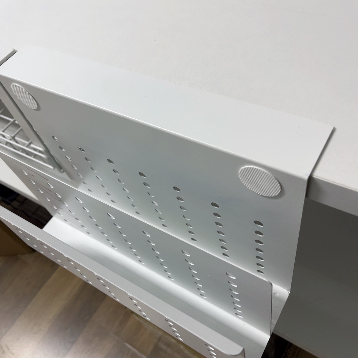 ISO9001 Rohs CE Under Desk Storage Clamp On Side Desk Organizer with Anti-Scratch Pad Magnetic Pen Holder