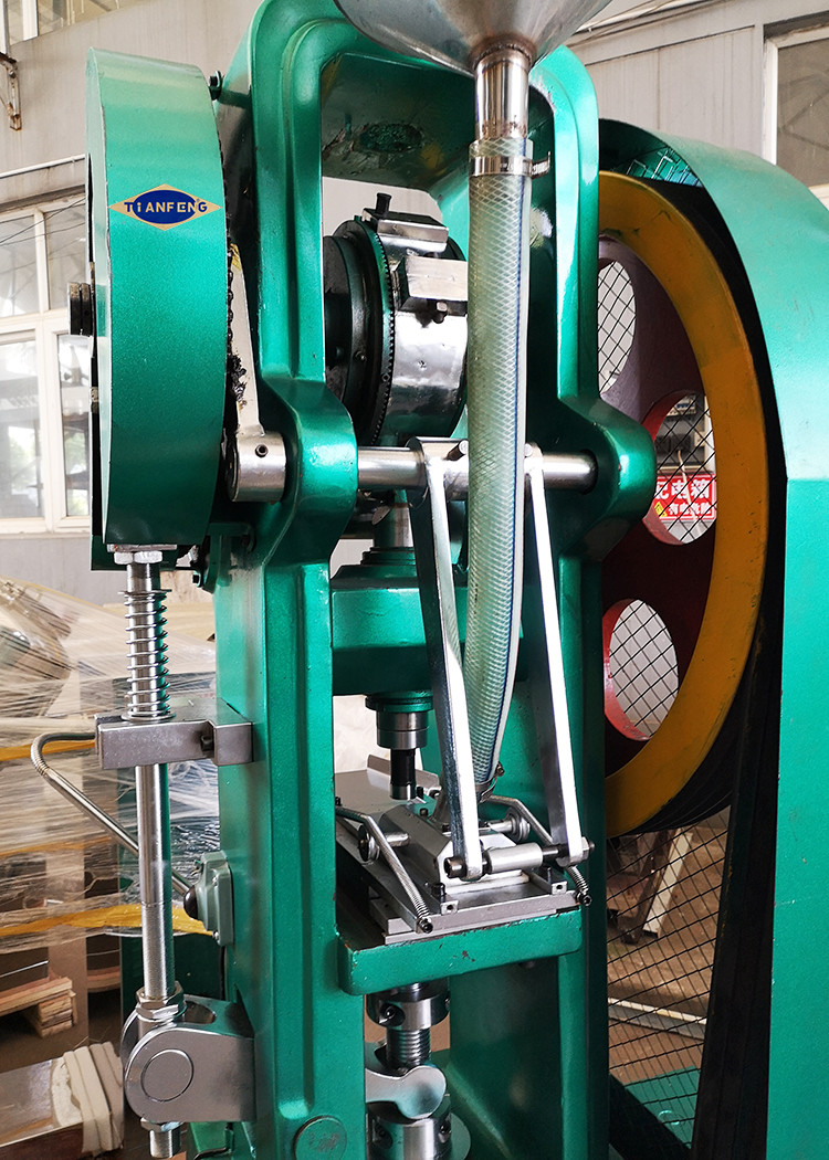 THP15 Cube Block 150KN Flower Basket Tablet Press