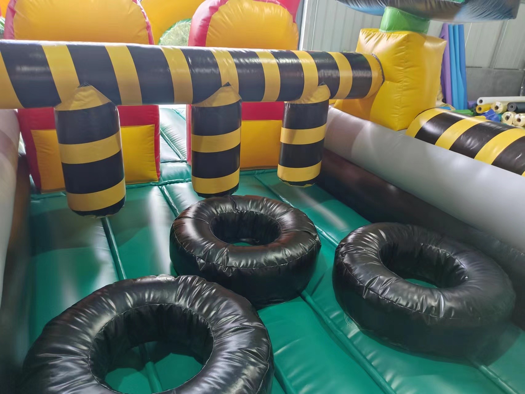 Supplier Inflatable Obstacle Courses Danger Zone Theme Games Jumping Castle