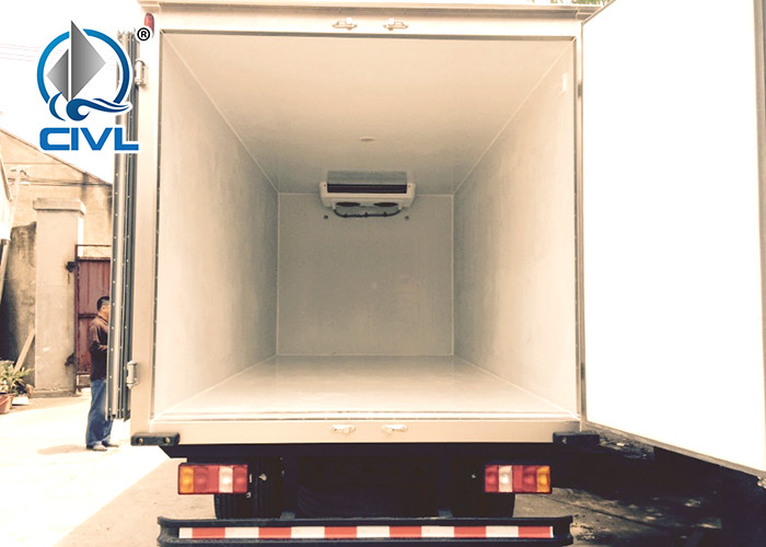 HOWO Light Refrigerated TruckThermo King Side Door Refrigerated Close Van Truck Sinotruk Howo 4x2 10ton