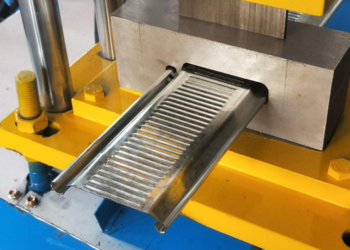 Customized Steel Shutter Door Profile Roll Forming Machine