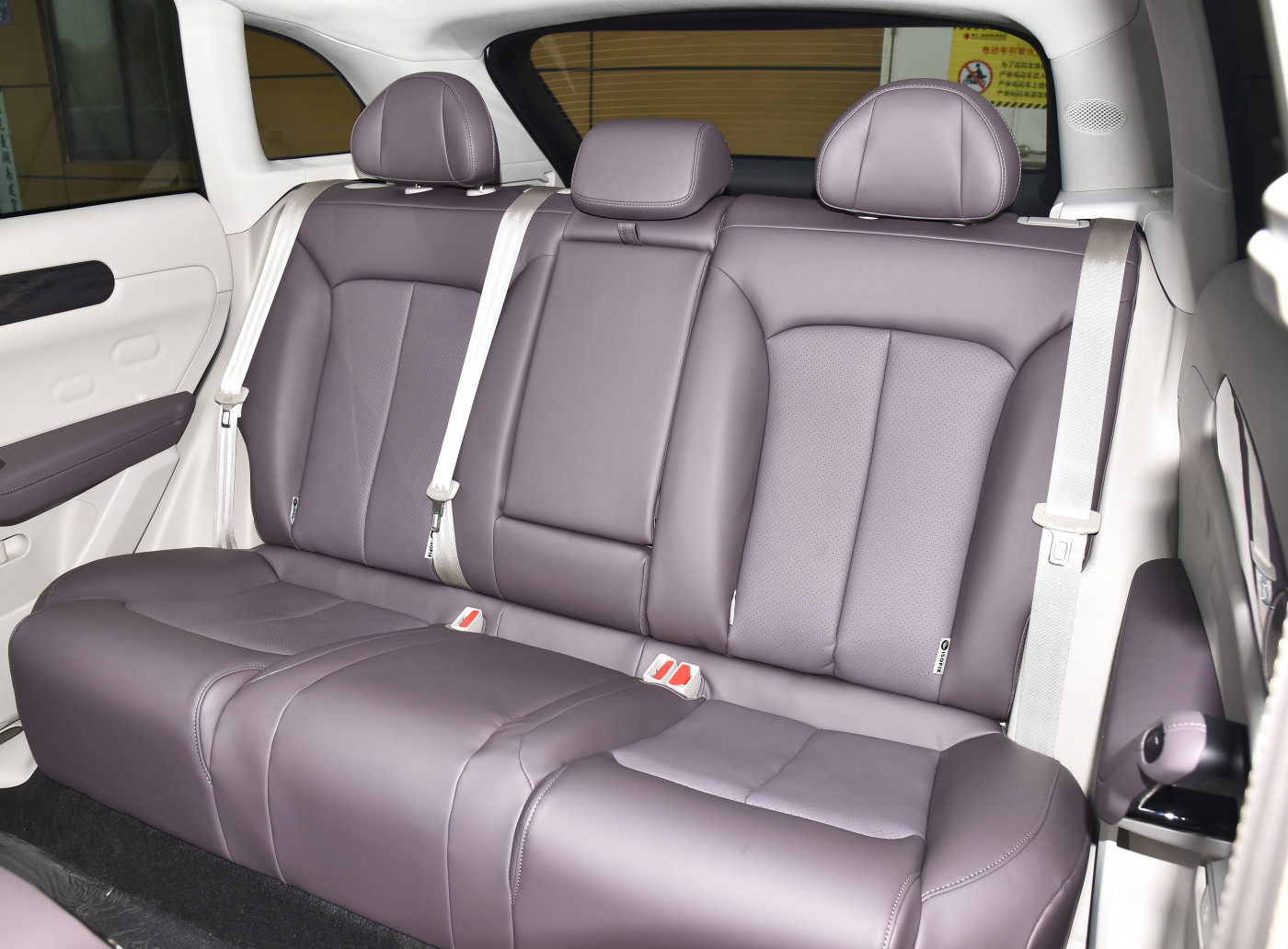LEAPMOTOR C11 PHEV Medium Sized SUV Comprehensive Driving Mileage 1024KM