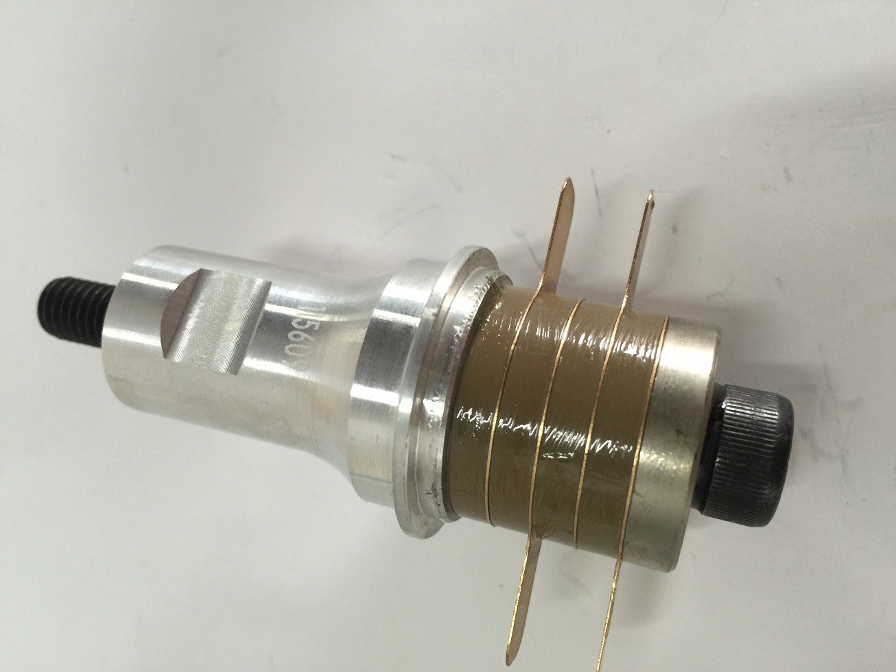 3-5NF Capacitance Ultrasonic Converter With 4pcs Piezo Ceramics Achieving Amplitude 6um