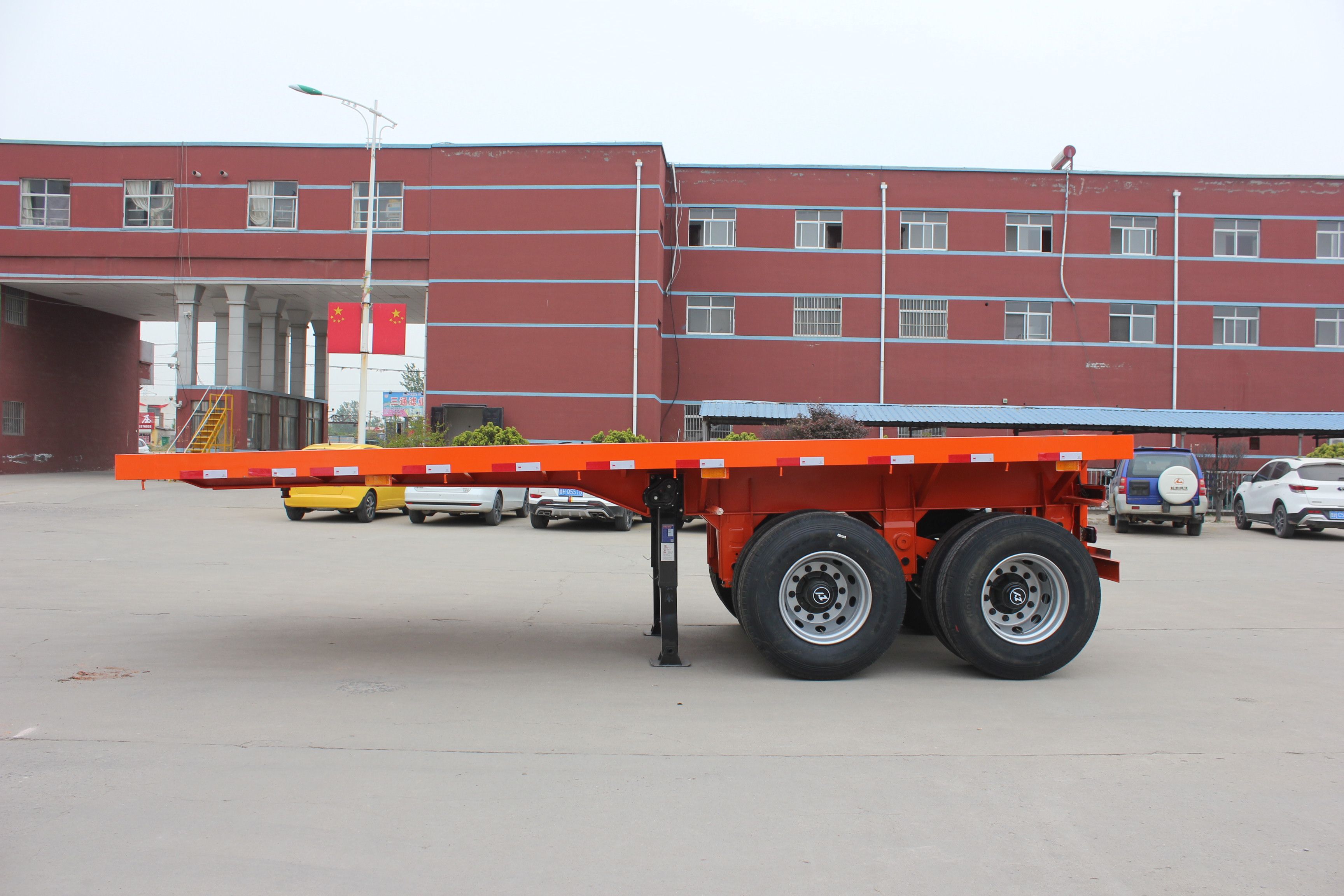 40ft Container Platform Flatbed Semi-Trailer with Front Wall in Heavy Duty Design