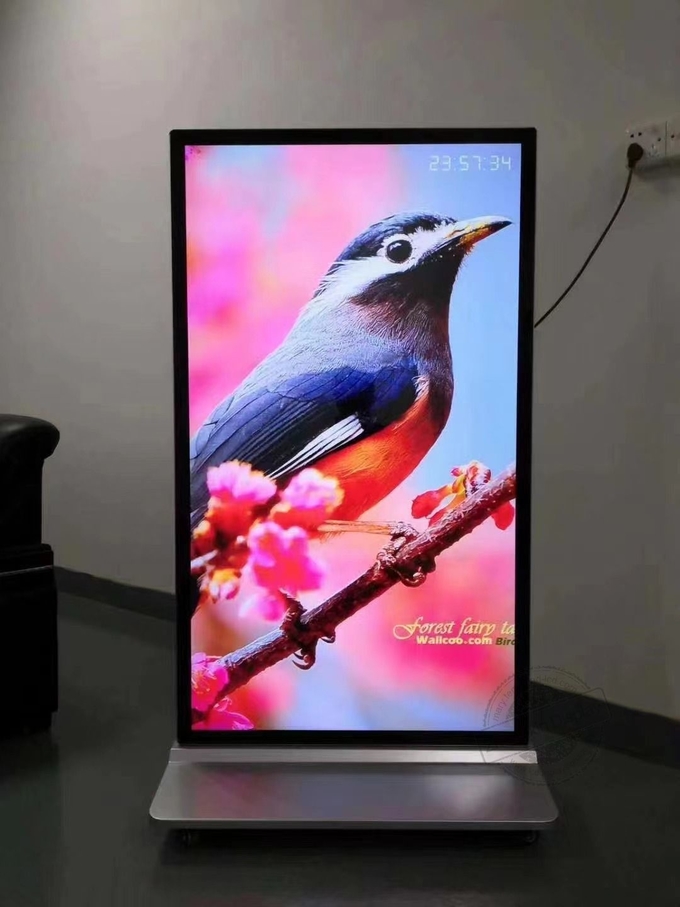 98inch 3840x2160 Floor Standing LCD Display with 2GB RAM 350-700 Cd/m2 Brightness 8GB-32GB Storage