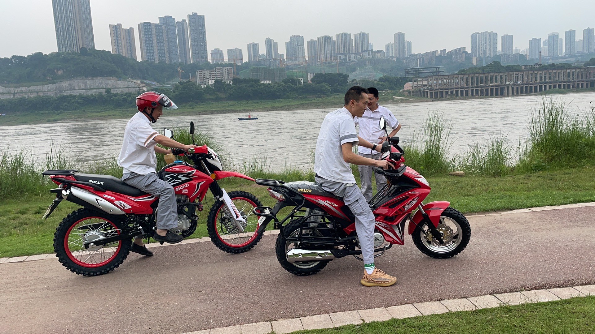 Top Speed 105Kmph Cross Sport Motorcycles 250cc Road Legal Dirt Bike