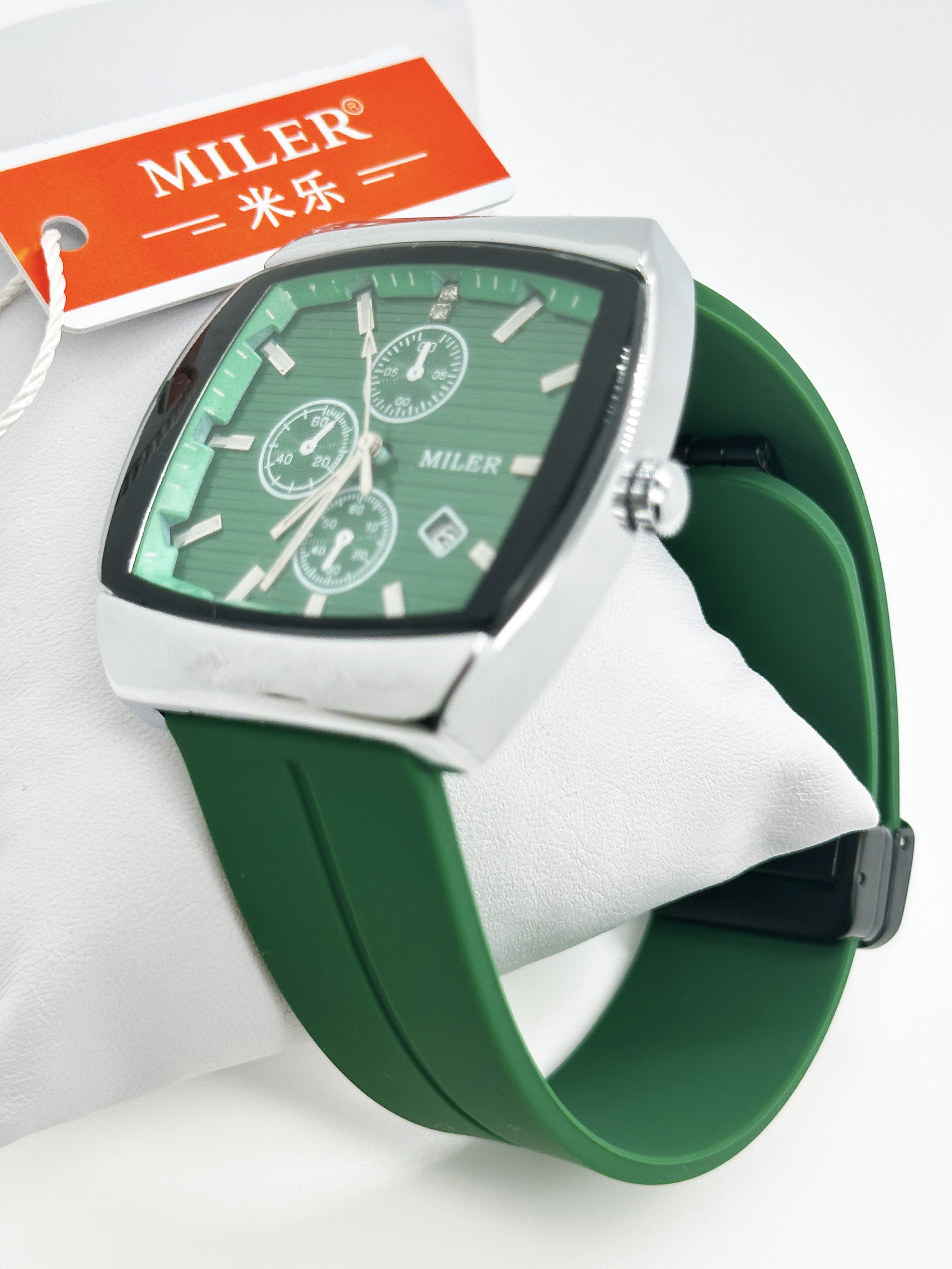 Fashion Sports Luxury Silicone Strap Watches Lage Dial Wrist Quartz Watch