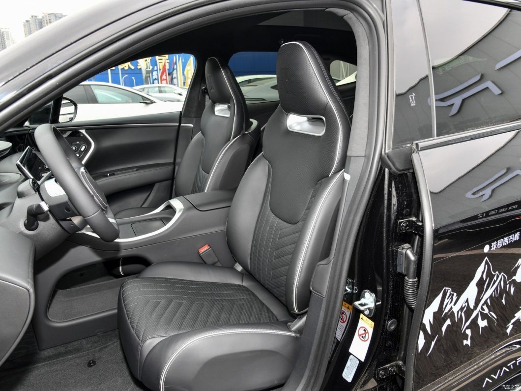 High Performance New Energy Electric SUV Automatic Car Changan Huawei Avatr 11 EV