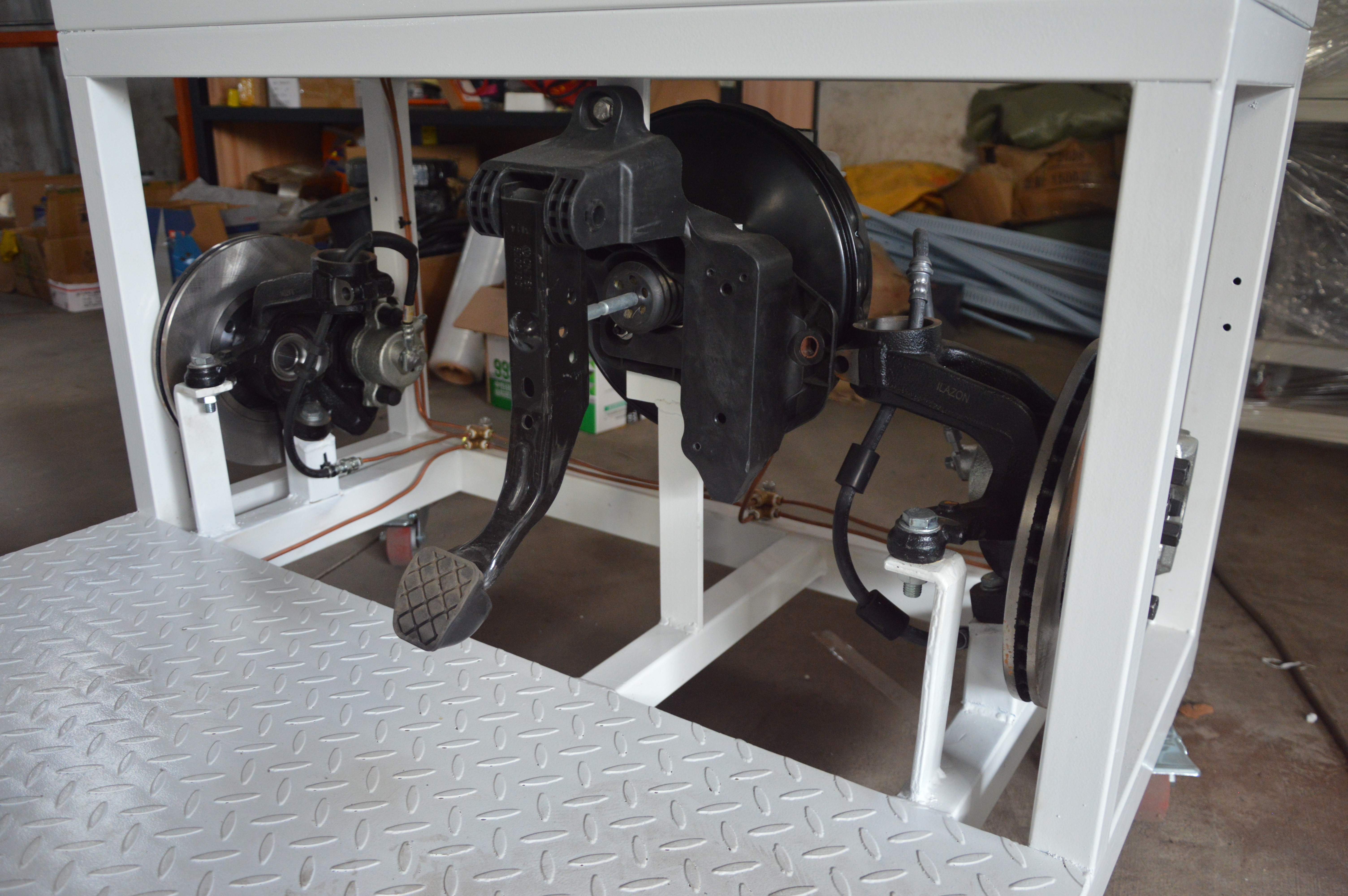 Beginner To Advanced Electric Power Steering Trainer Hydraulic Brake Training Platform