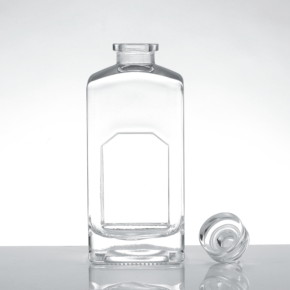 Whisky Vodka Rum Spirits Glass Bottle with Screw Cap and Decal Surface in 700ml Size