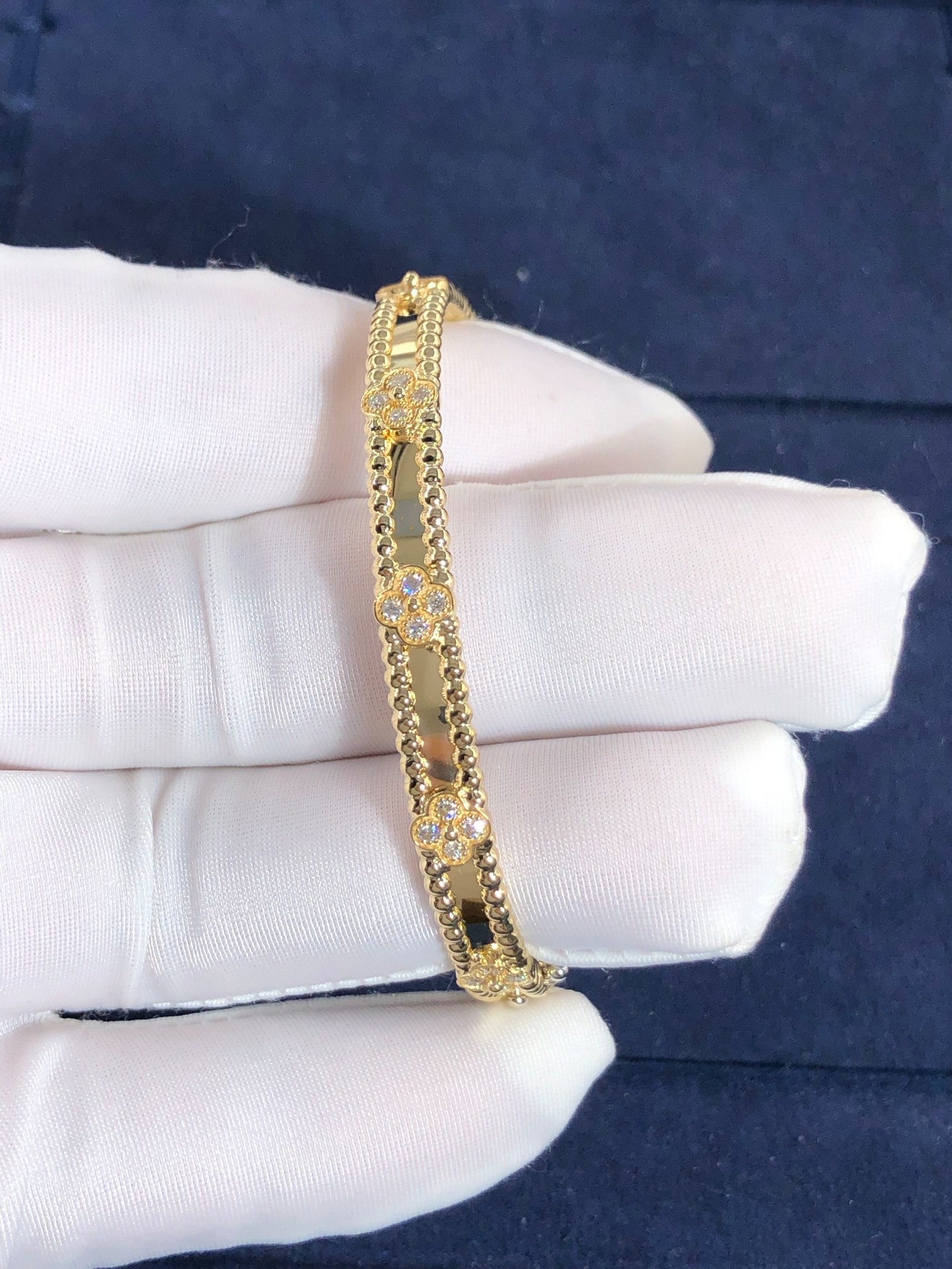 Customization 18k Gold Van Cleef & Arpels PerléE Sweet Clovers Bracelet Medium Model