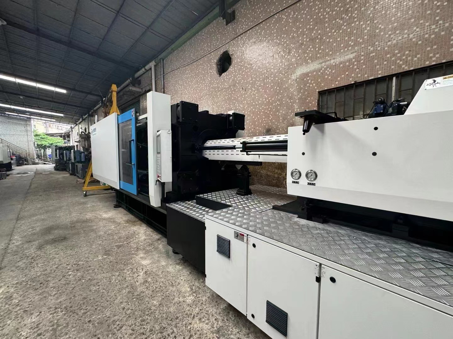 Horizontal 450T 40mm Used Injection Molding Machine PLC Control System Recycled Water Hydraulic
