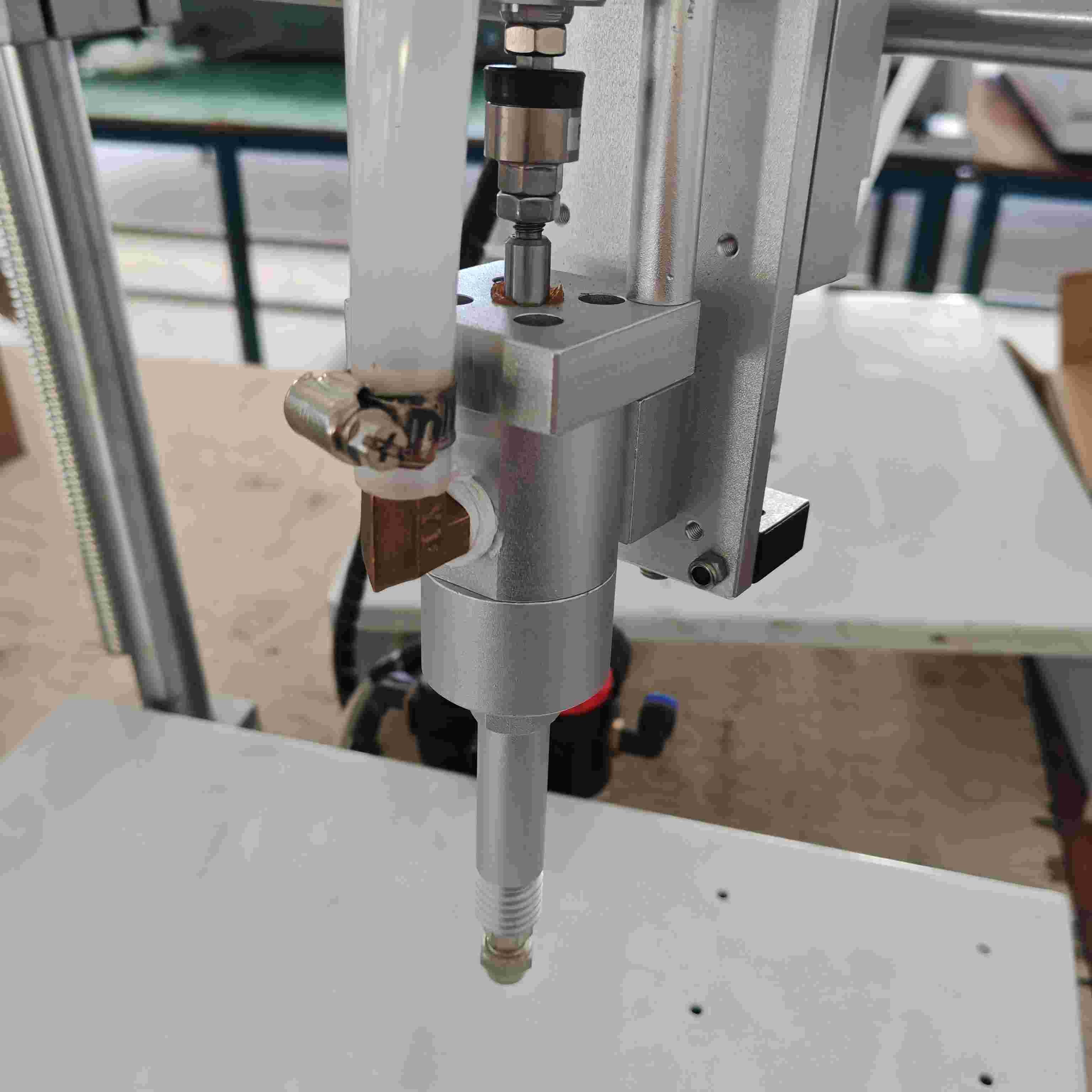 LED PAR Light Automatic Glue Dispenser Industrial Automated Glue Dispensers High Speed