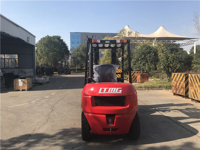 3000kg Capacity Diesel Forklift Truck Automatic Transmission 3m Lifting Height