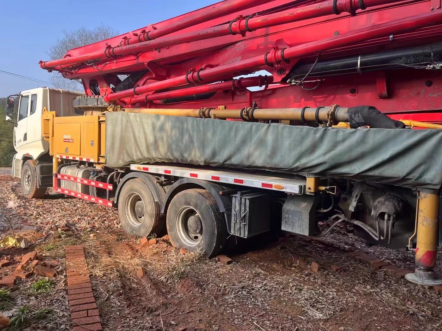 Sany 62m 49M 56M Used Concrete Pump Truck With Large Working Range For Construction Sites