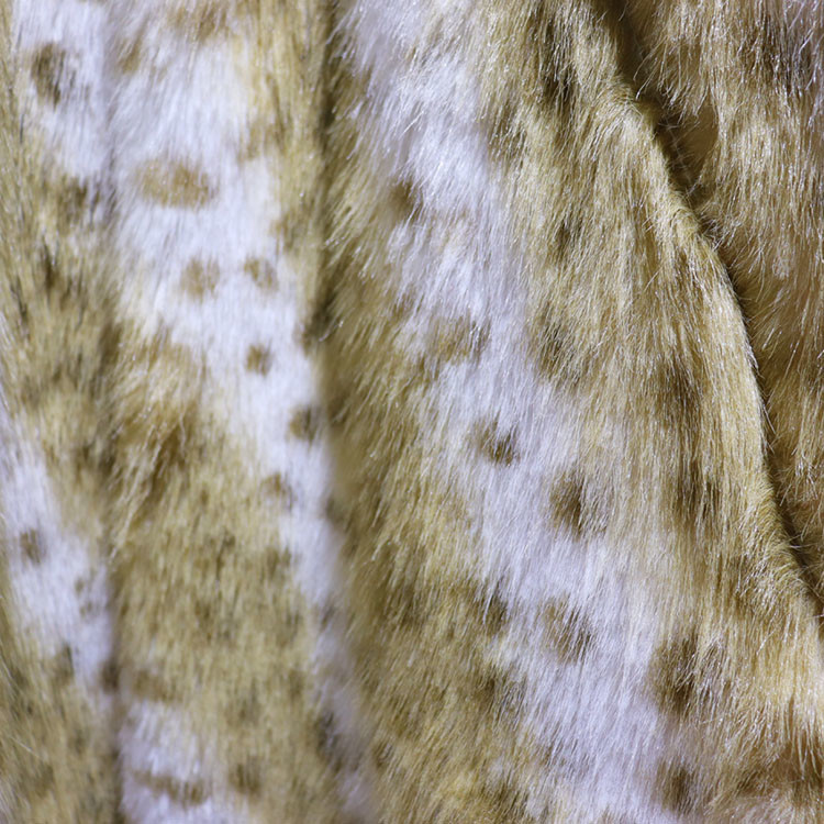 Soft Coral Fleece Faux Fur Throw Blanket 100 Percent Polyester Blanket