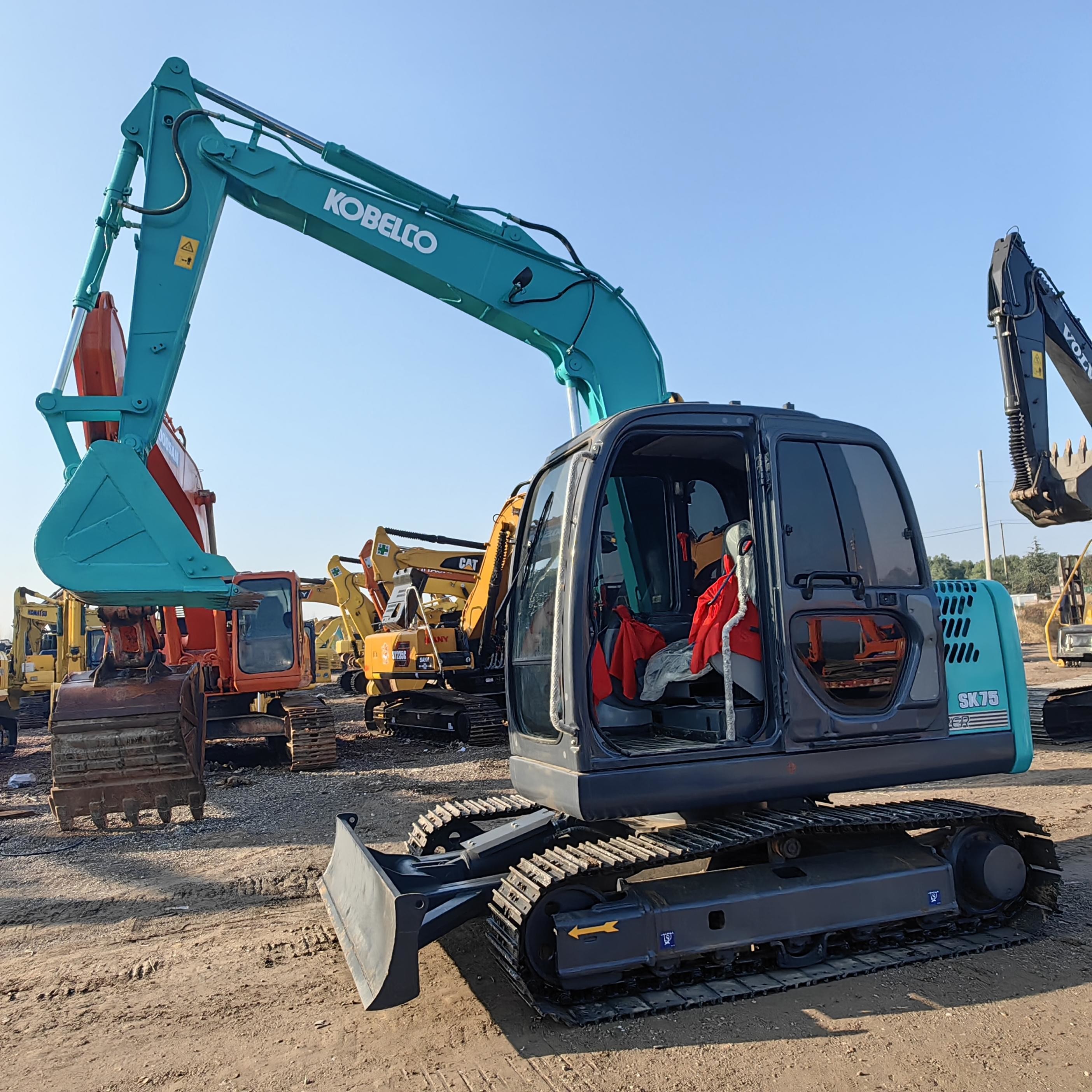 Kobelco Used Excavator SK75 Construction Machinery With 0.4m³ Bucket Capacity