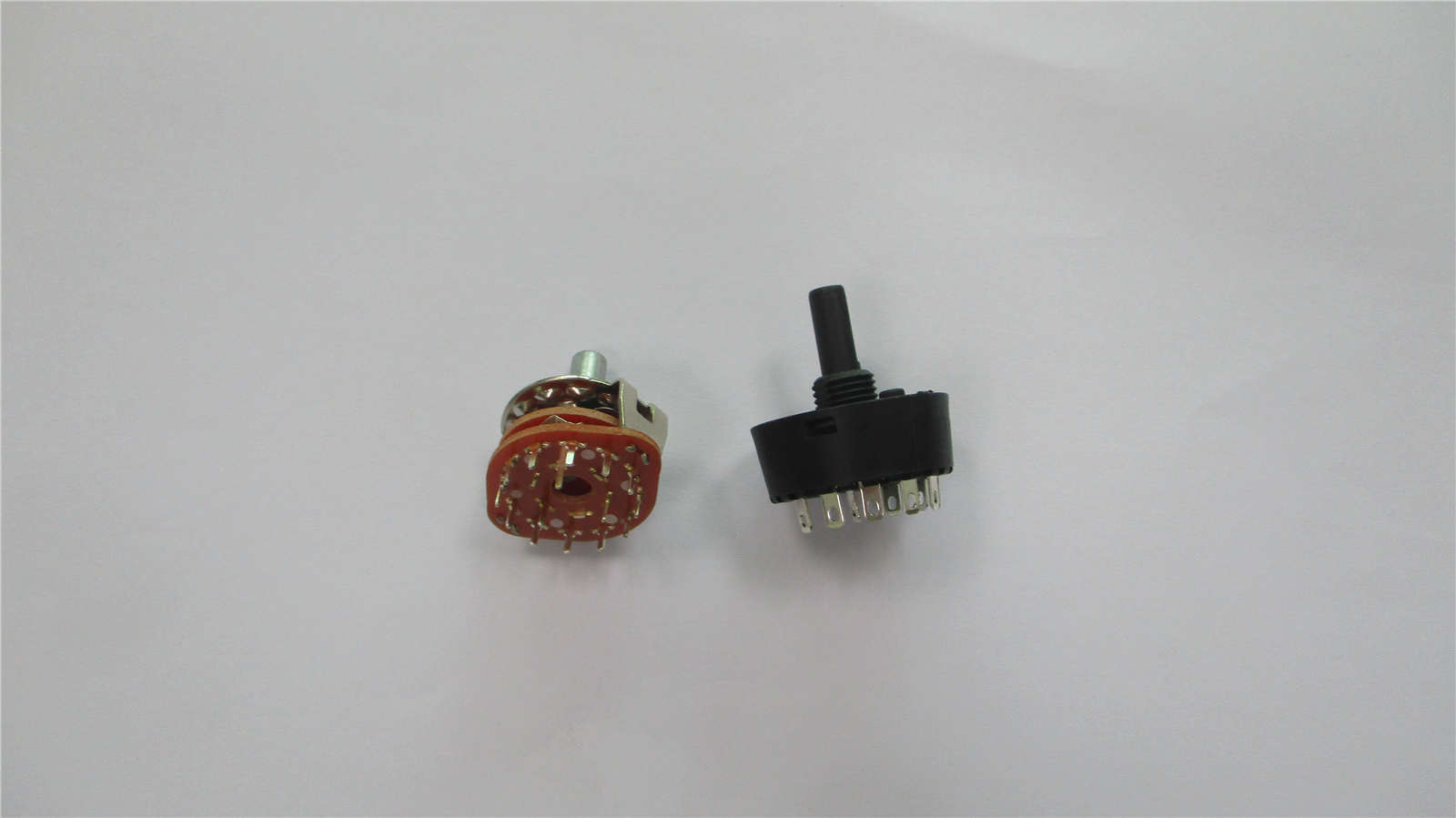 18mm 24 Position Rotary Switch 470K Continuous Rotary Switch