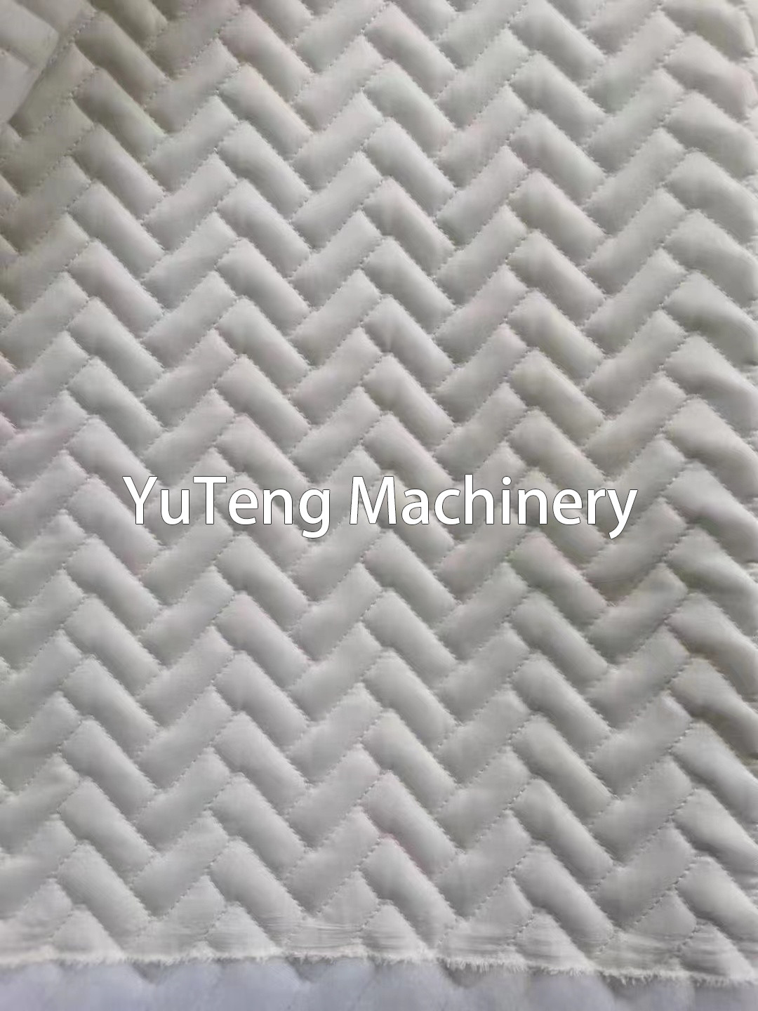 80 Inches Ultra High Speed Computerized Shuttle Multi Needle Quilting Machine For Garments Textile Fabric
