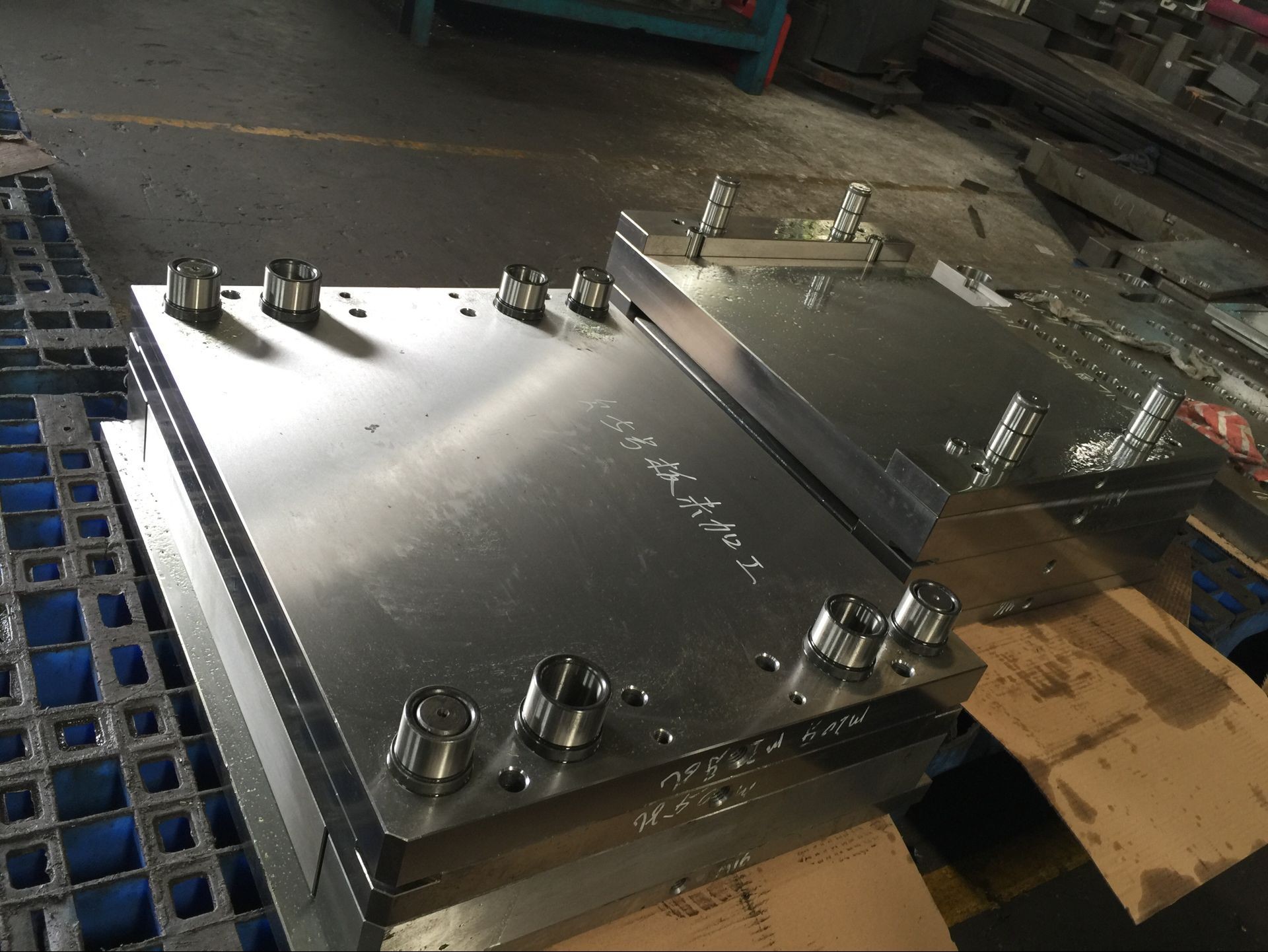 Plastic Mold Inserts Easy Cutting 1.2085 Mold Tool Steel