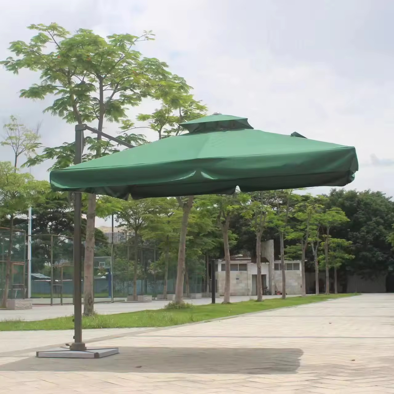 Outdoor Garden Sunshade Umbrella with Durable Round Design UMBRELLA-04