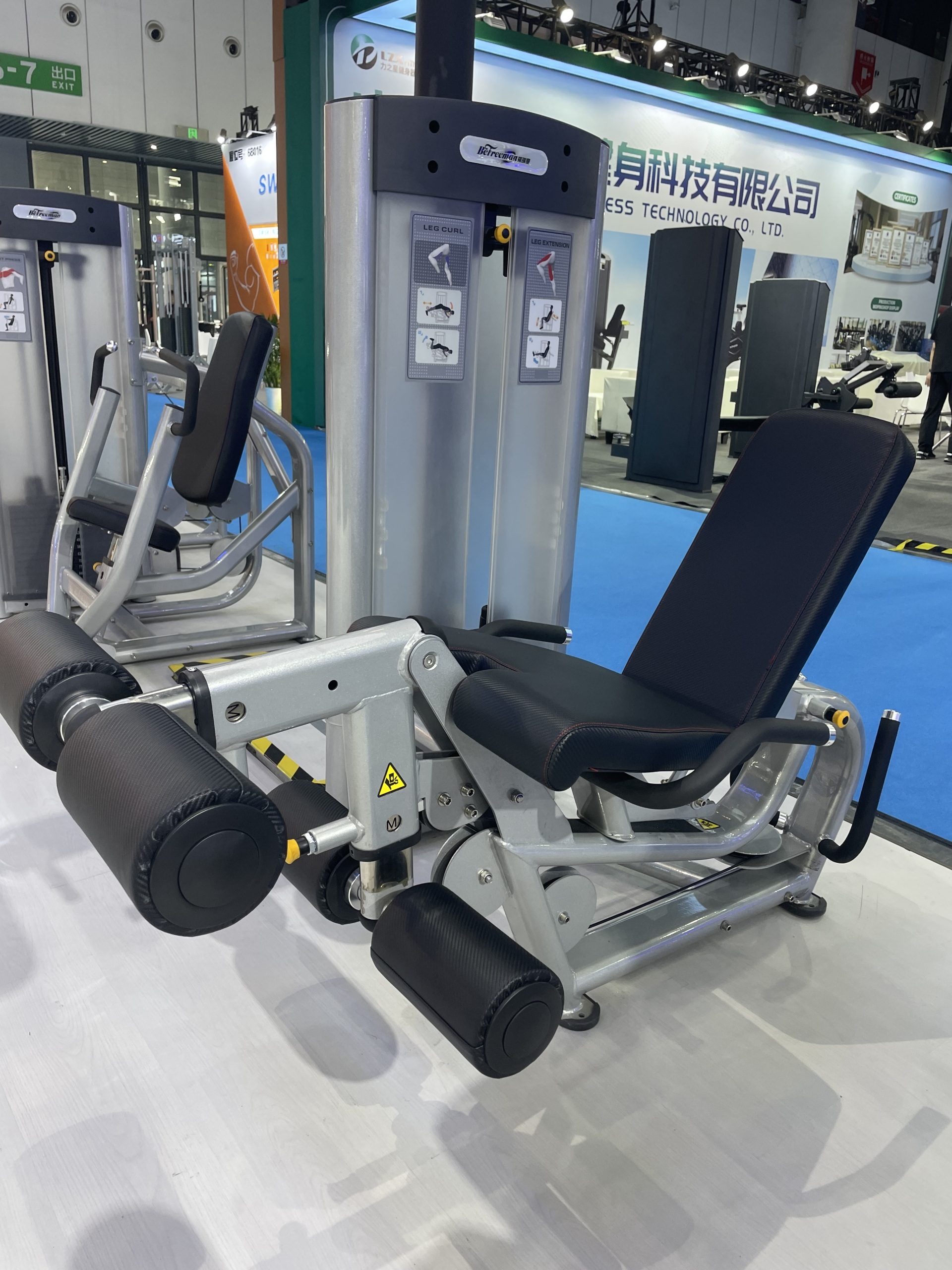 Commercial Steel Bicep Curl Machine For Arm Workout Strength Training