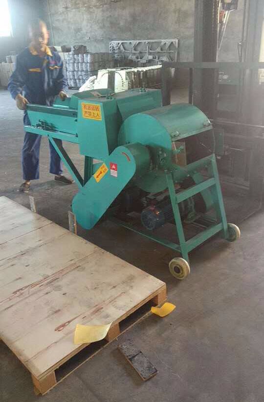 6T/H 380V Grass Chopper Cutting Machine Animal Fodder 0.9 Stalk Silk