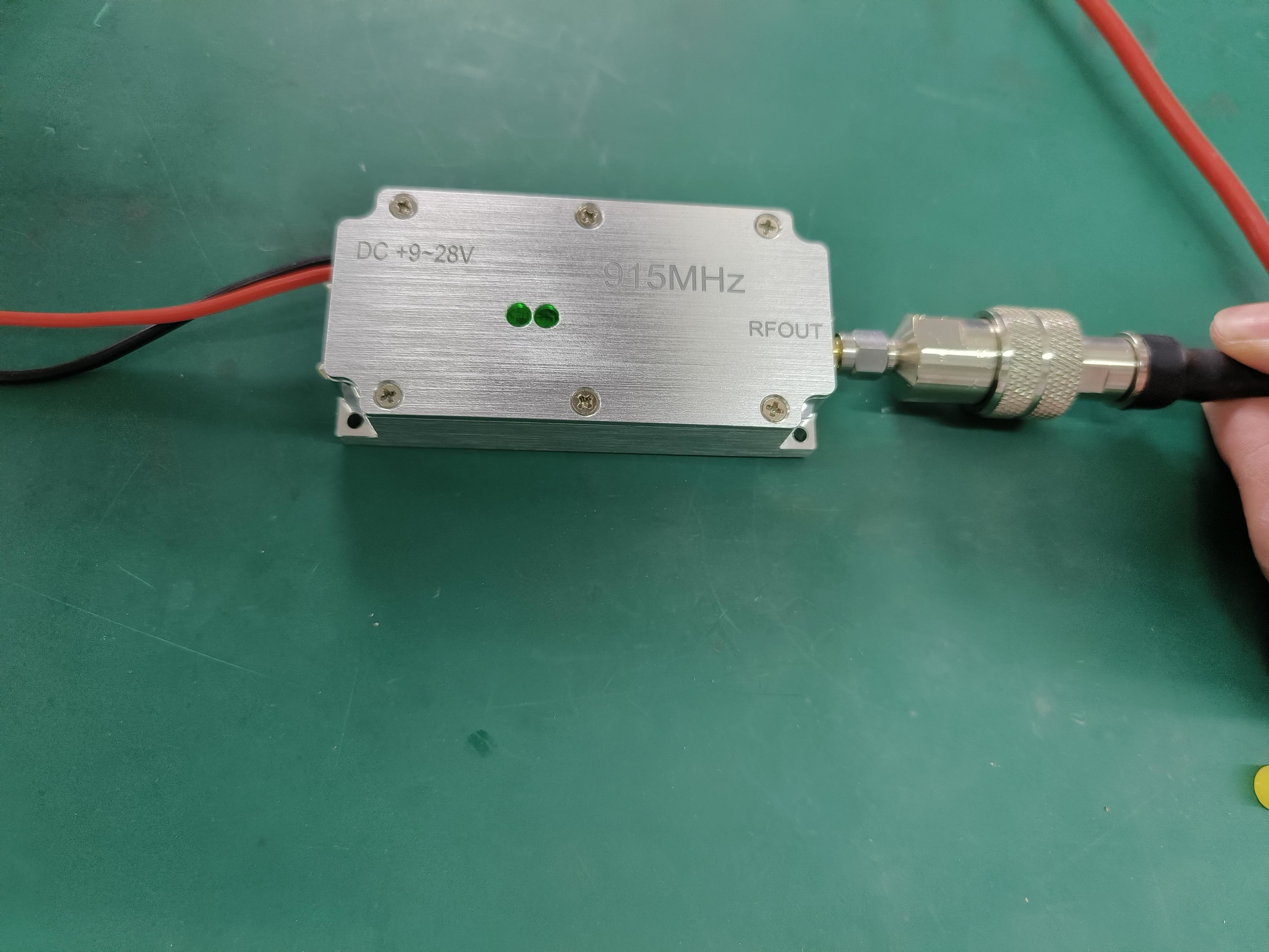 External lora digital signal source module  900MHz 1.2G 2.4G 5.8G 50W with indicator light