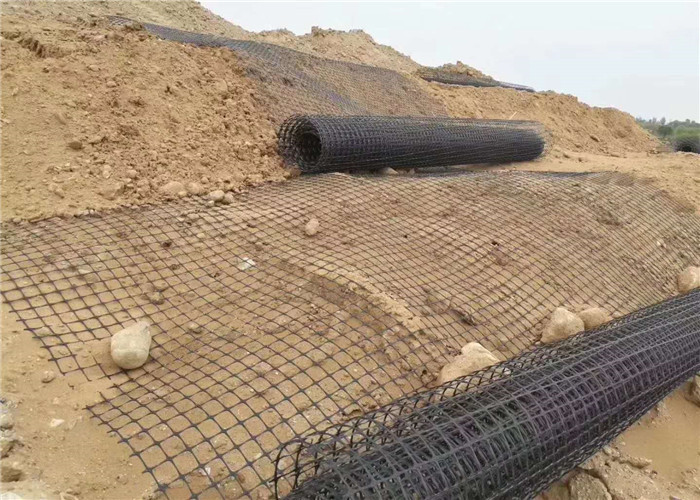 Highway Road Pp Biaxial Geogrid Tensile Strength 20-200kn/M Width 1m-8m