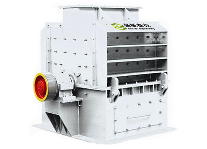 132kw Coarse Hammer Crusher With Low Moisture Content Clay Brick Maker Machine