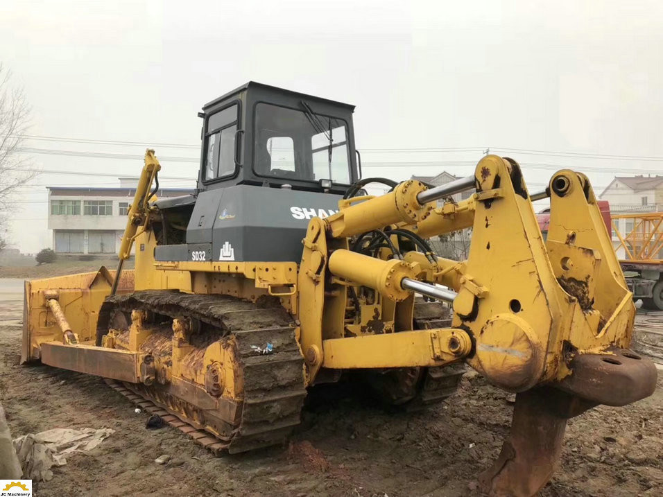 10M3 Blade Capacity Second Hand Bulldozer Shantui SD32 14.01L Fuel Consume