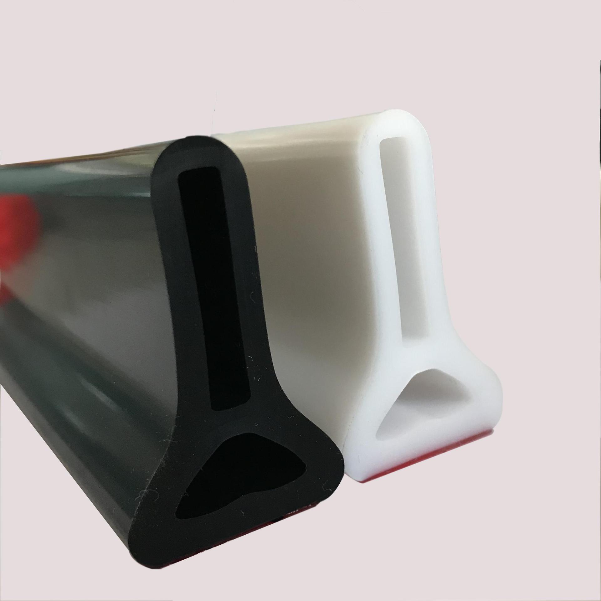 Customized or Standard Collapsible Silicone Water Dam for Timber Door Weatherstrip