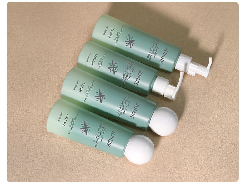 Plastic Toner Bottle 200ml 250ml Transparent Frosted Container Plastic Mist Spray Bottle for Cosmetic Body Face Skin Care