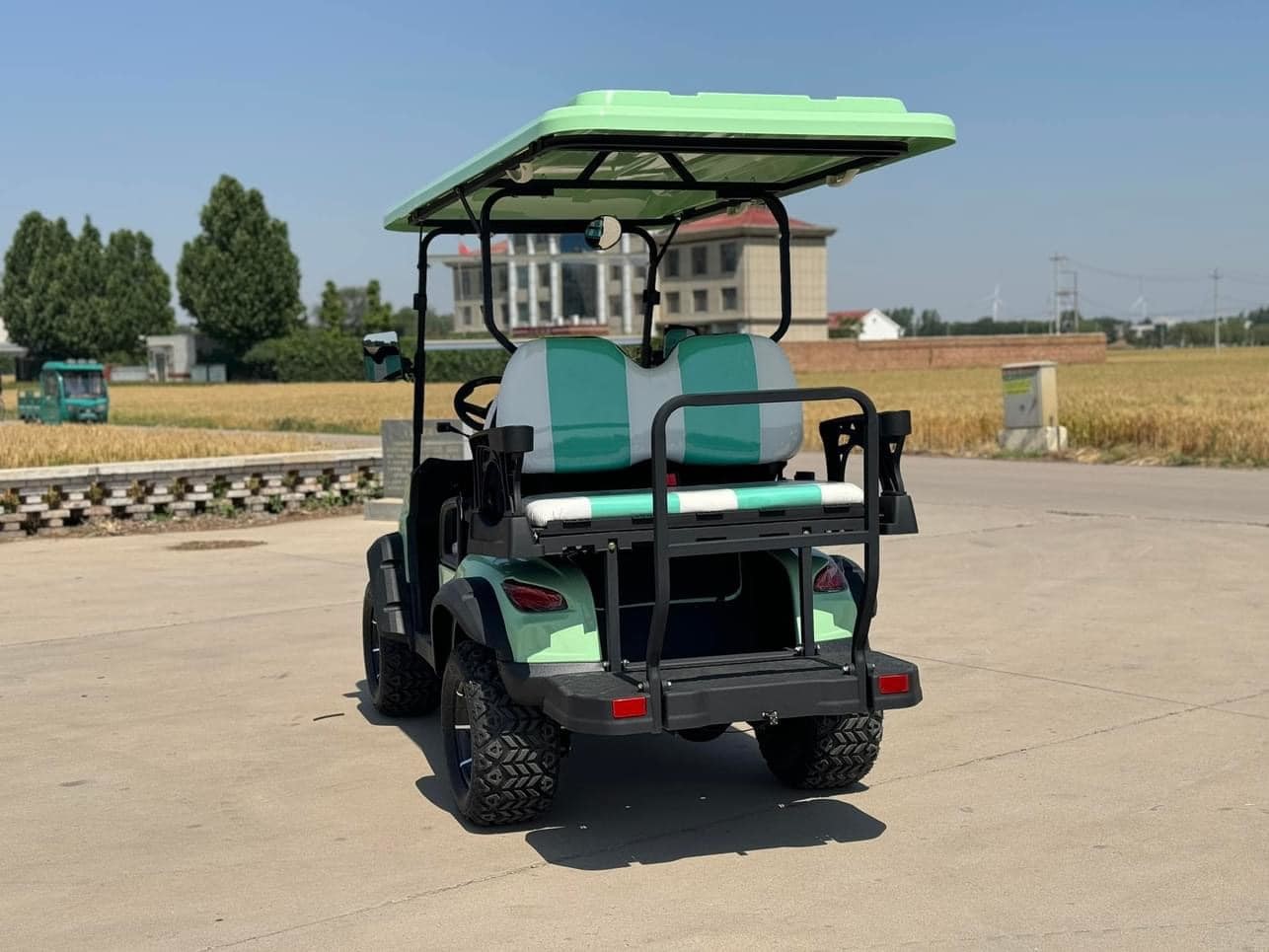 Automatic Lightweight 4 Seater EV Golf Cart Rechargeable Golf Trolley For Scenic Spots
