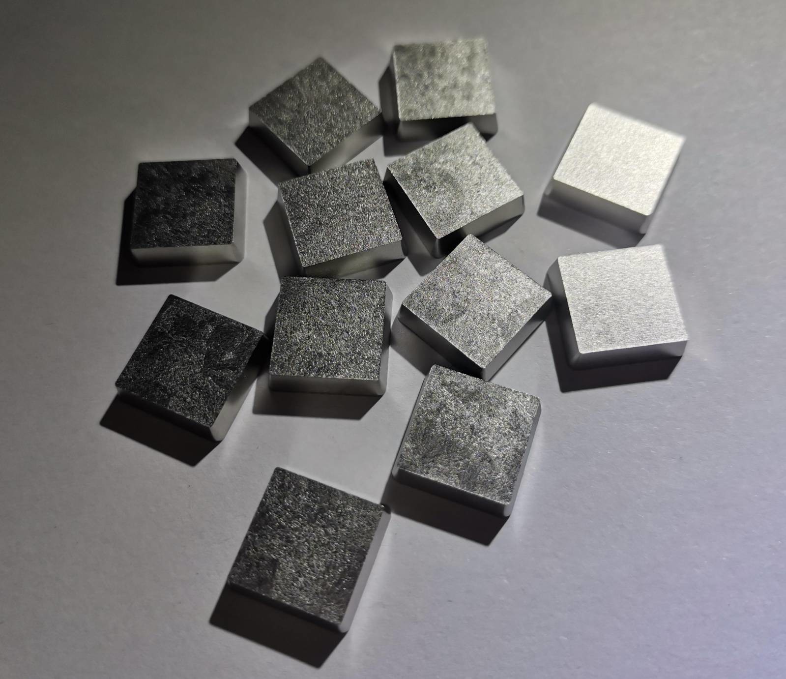 Silver Lathe Cermet Turning Inserts Non Metallic Without Finishing