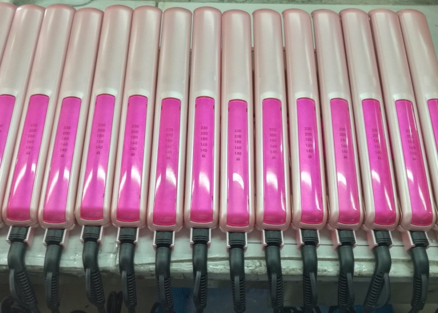Lockable Plates Fast Heating LED Display Ceramic Hair Straightener