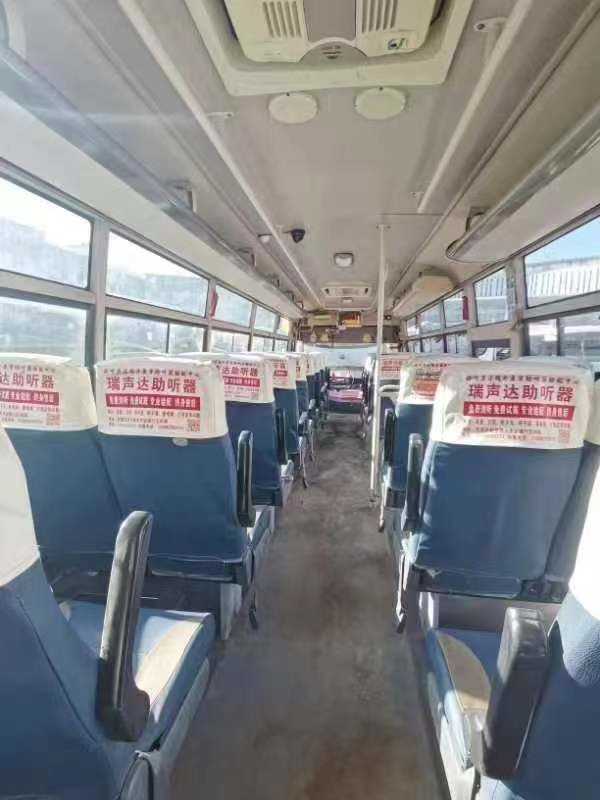 Used Coach Bus Double Doors 43 Seats Used Young Tong Bus ZK6102D Front Engine