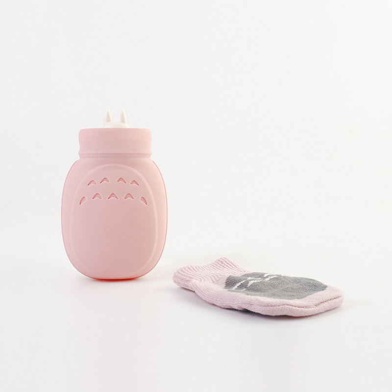 BPA Free Silicone Hot Water Bottle 2L for Joint Pain Relief Classic Design