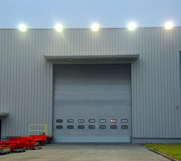 Insulated Sandwich Panel Industrial Sectional Doors for Outside Use