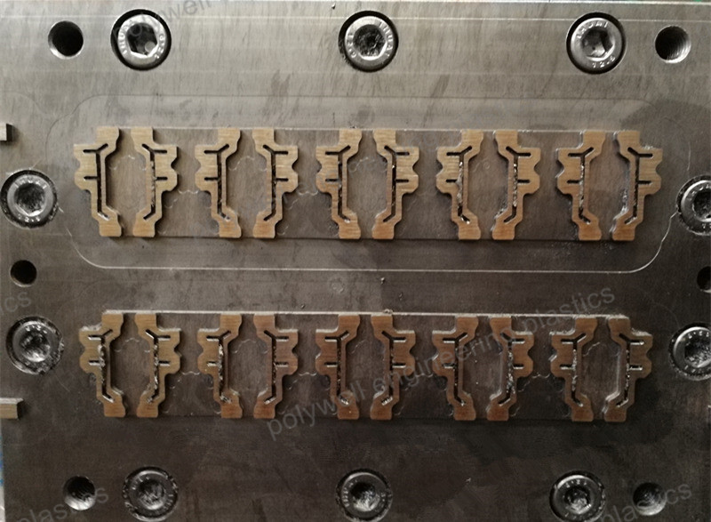Plastic Injection Moulding Die For The Production Of PA66 Thermal Break Strip, Mold Used In Polymer Extrusion Machine