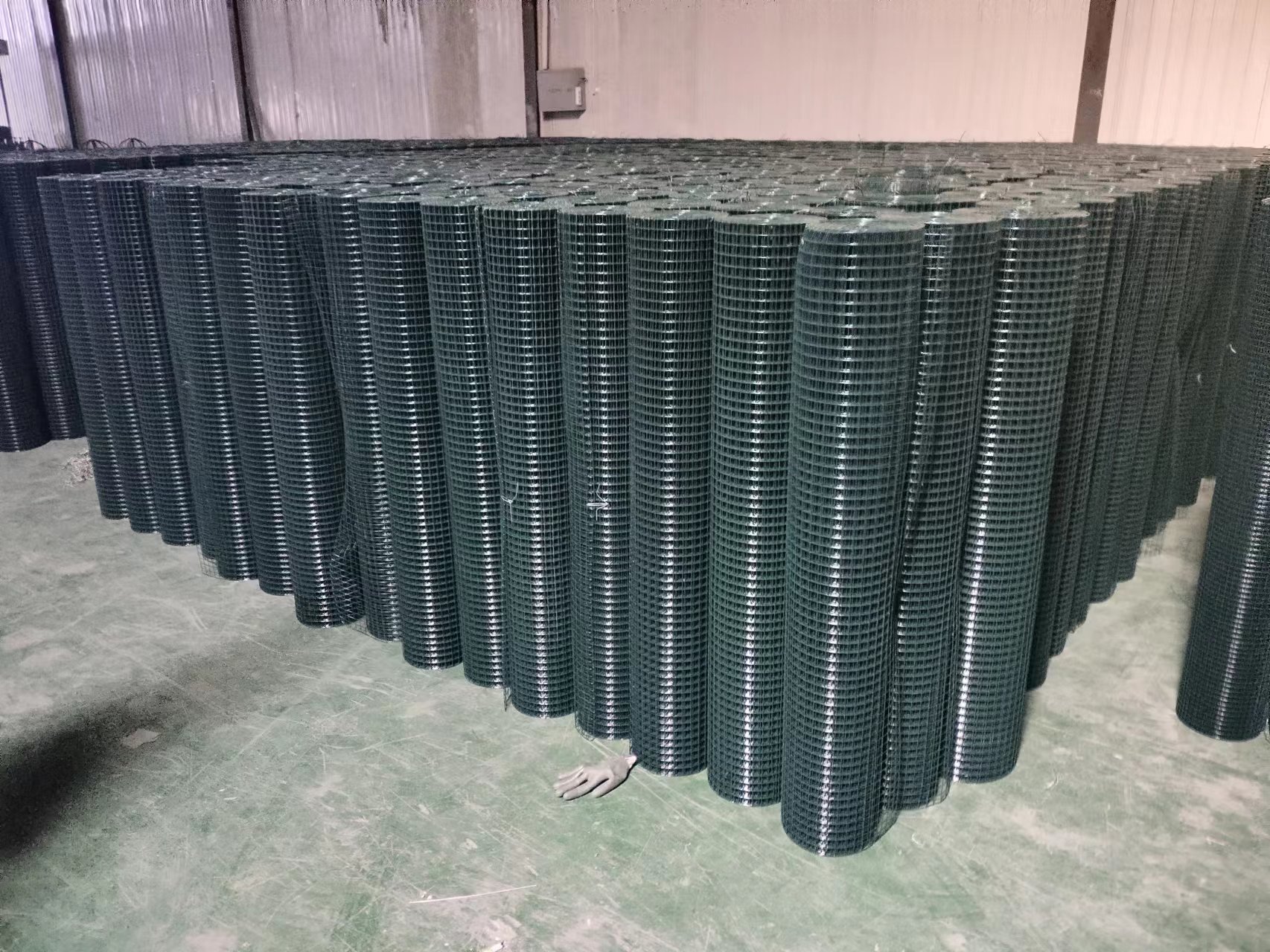 green colored welded wire mesh rolls