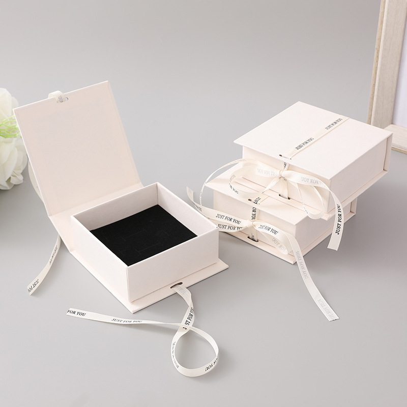 NECKLACES Custom Made Closure Lid Eco Cardboard Foldable Small Jewelry Gift Paper Box With Ribbon